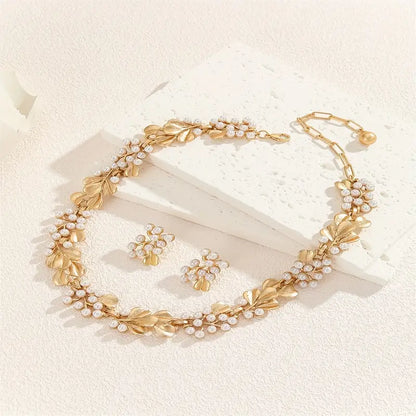 [Everyday Elegance] Elegant Boho-Chic Faux Pearl & Golden Leaf Jewelry Set.