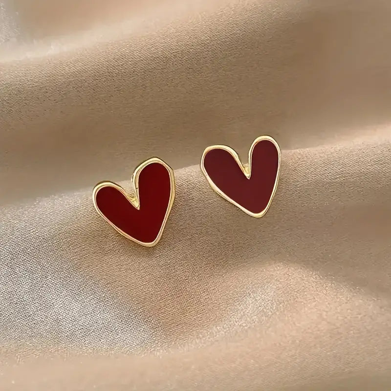 1 Pair Elegant Vintage Irregular Heart Design Women's Fashion Stud Earrings.