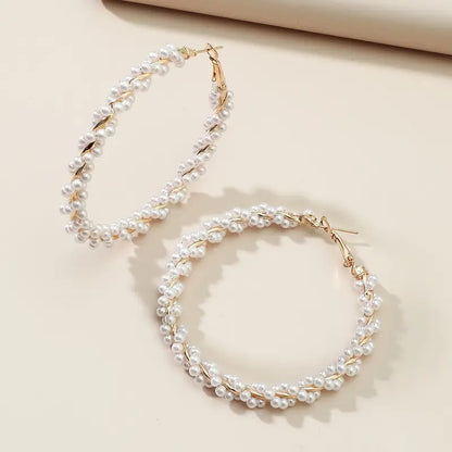 [Sophisticated Shine] Elegant Twisted Hoop Earrings with Imitation Pearl Accents