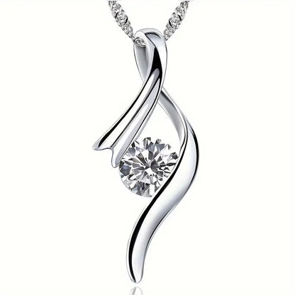 Women's Elegant Hollowed-out Teardrop Pendant Necklace.