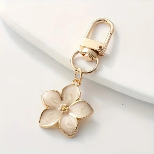 1pc Cute White Flower Daisy Keychain Elegant Alloy Keyring Trendy Hanging Pendant Bag Charms For Women daily use