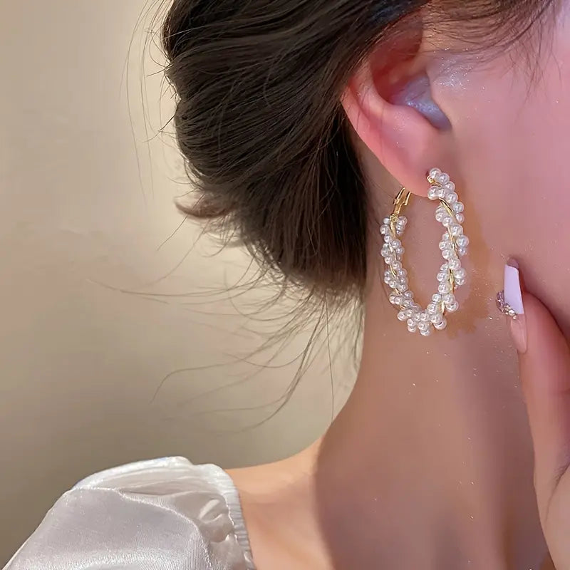 [Sophisticated Shine] Elegant Twisted Hoop Earrings with Imitation Pearl Accents